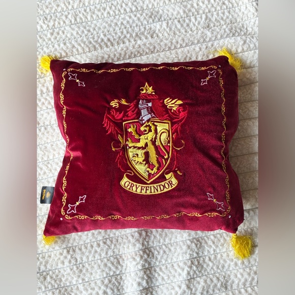 Gryffindor Red Velvet Accent Pillow - Picture 1 of 8